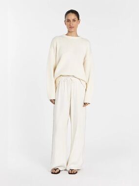 DISSH Cream Scoop Neck Knit Sweater